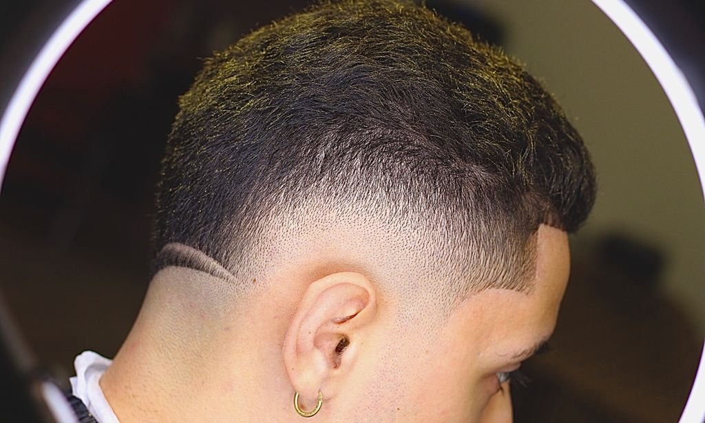 ab4fb20734304aa9b7e592f1695179d6-Xl-the-Barber-biz-photo